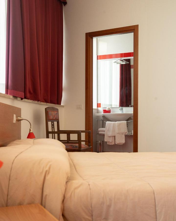 Paese Hotel All'Oasi מראה חיצוני תמונה