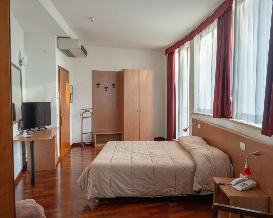 Paese Hotel All'Oasi מראה חיצוני תמונה